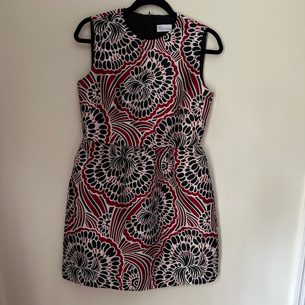 Valentino Elegant Red and Black Floral Dress sz 42